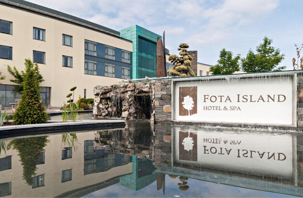 Fota Island Hotel And Spa Bagian luar foto